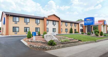 Baymont by Wyndham Waukesha