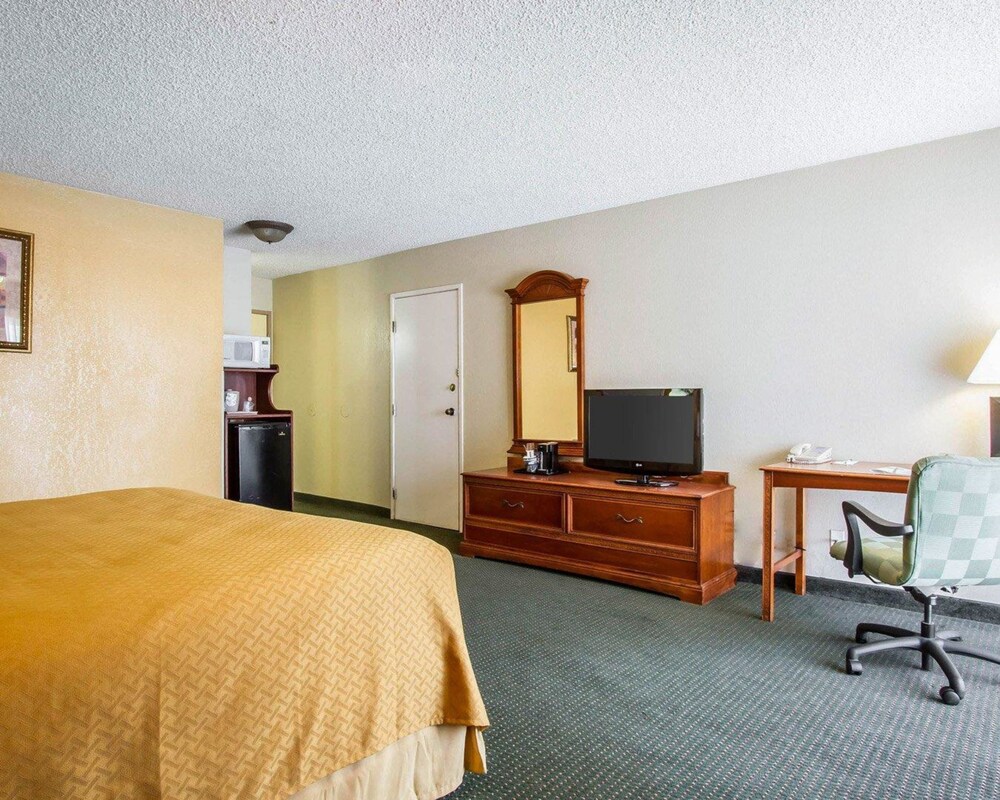 Quality Inn near Downtown Tucson