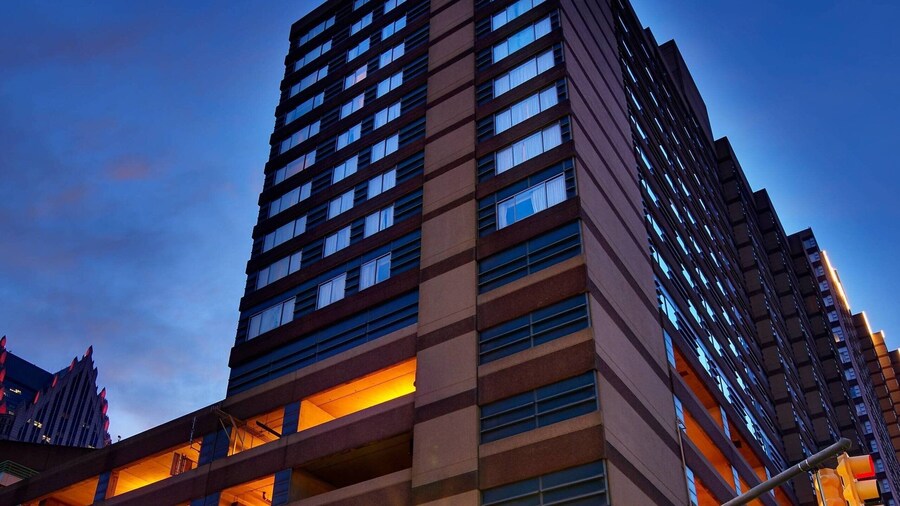Courtyard By Marriott Detroit Downtown