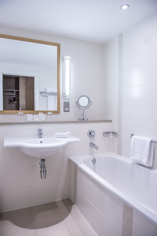 Bathroom, The River Lee Hotel