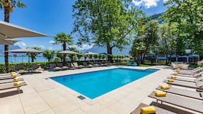 Piscina all'aperto