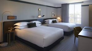 Egyptian cotton sheets, premium bedding, in-room safe, desk