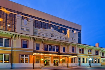 Pensacola Grand Hotel