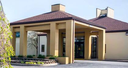 Quality Inn New Columbia–Lewisburg