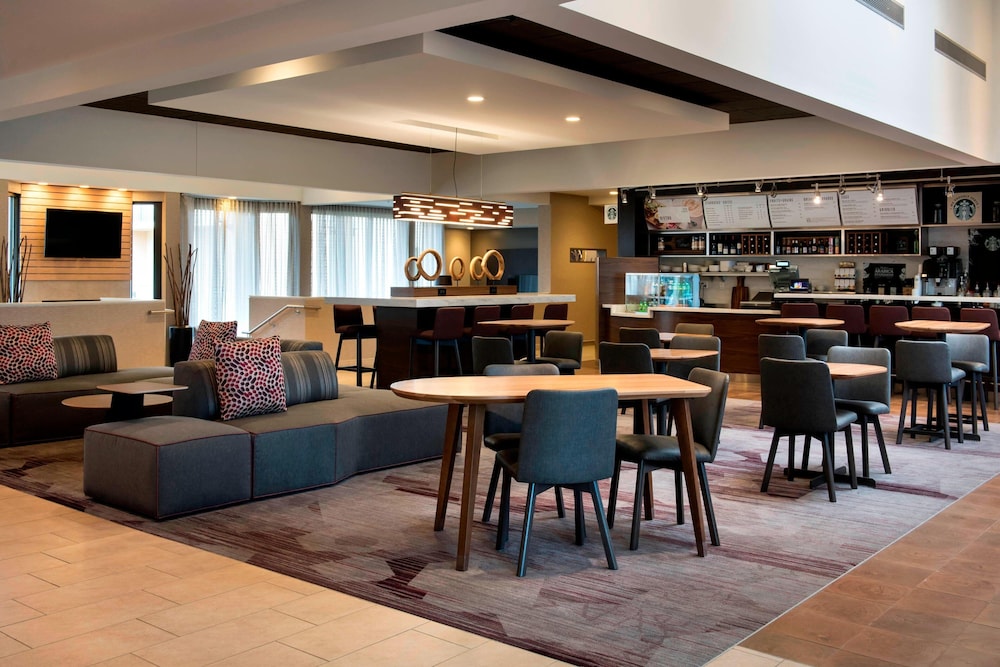 Courtyard by Marriott Chicago Naperville