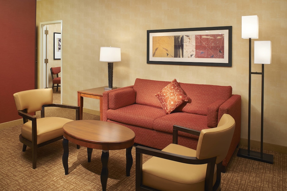 Courtyard by Marriott Chicago Naperville