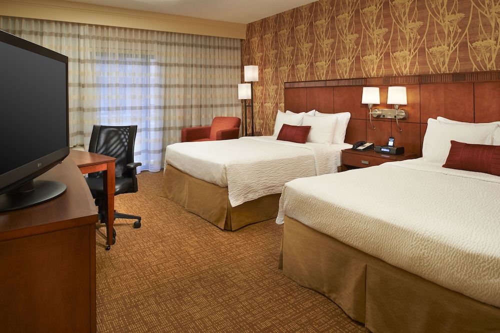 Room, Courtyard by Marriott Chicago Naperville