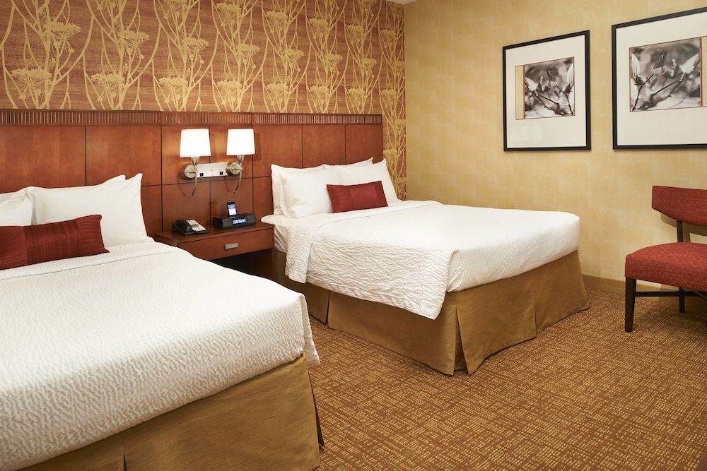 Courtyard by Marriott Chicago Naperville