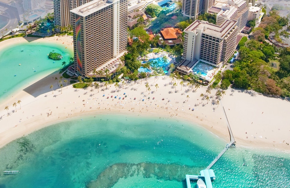 Hilton Hawaiian Village Waikiki Beach Resort in Honolulu  Best Rates
