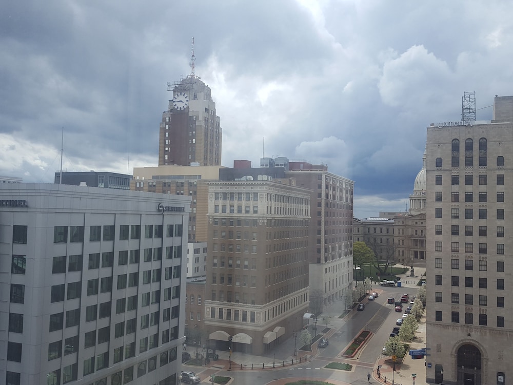 DoubleTree by Hilton Lansing in Lansing Best Rates & Deals on Orbitz