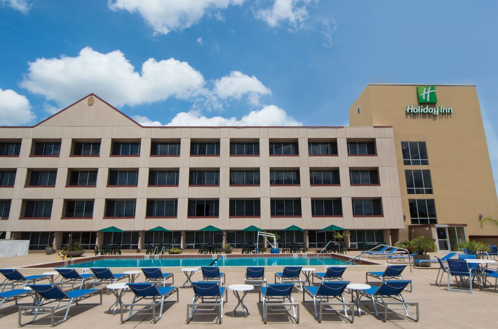 Holiday Inn Gainesville University Center in Gainesville Best Rates