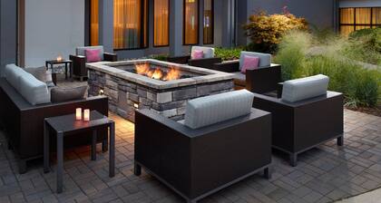 Courtyard by Marriott Raleigh/Cary