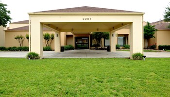 Courtyard by Marriott Dallas-Fort Worth/Bedford