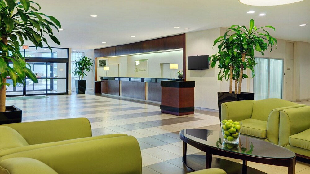 10 Best Hotels With Hot Tub In Brantford, Canada Updated Trip101