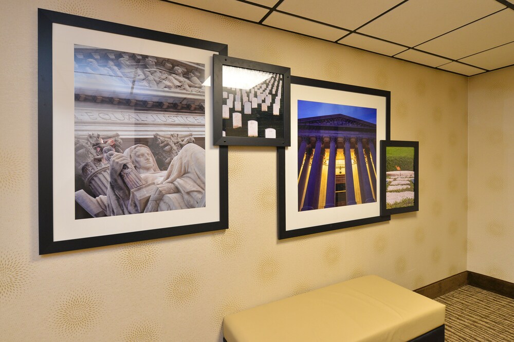 Comfort Inn & Suites Alexandria Van Dorn Street