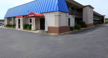 Americas Best Value Inn North Capital
