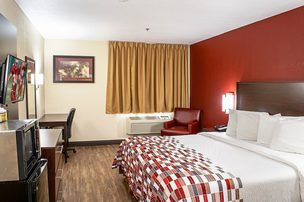 Red Roof Inn & Suites Middletown - Franklin