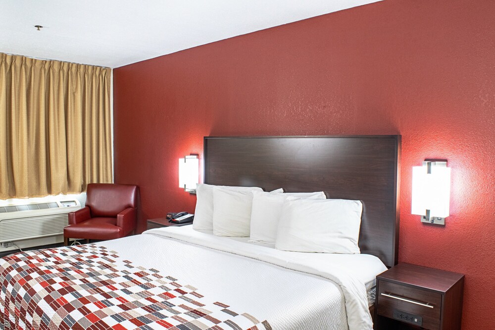 Red Roof Inn & Suites Middletown - Franklin