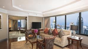 Premium bedding, minibar, in-room safe, desk