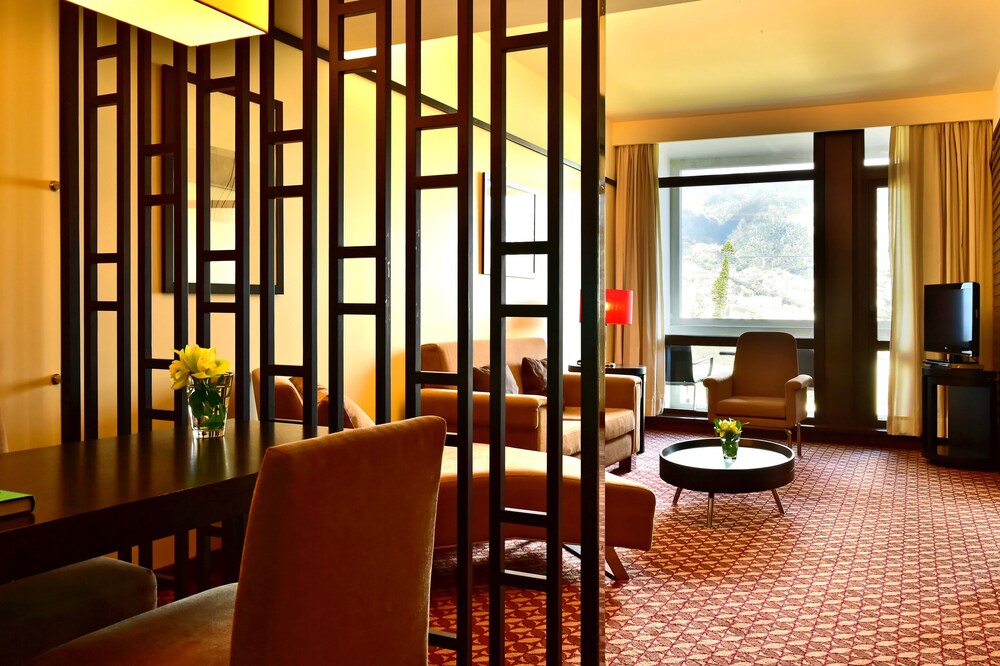 Pestana casino park hotel casino 5 Pestana casino park hotel casino 5 кенгуру джекпот фильм 2003 актеры