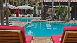 Outdoor pool, free cabanas, pool umbrellas