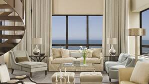 Premium bedding, down duvet, minibar, in-room safe