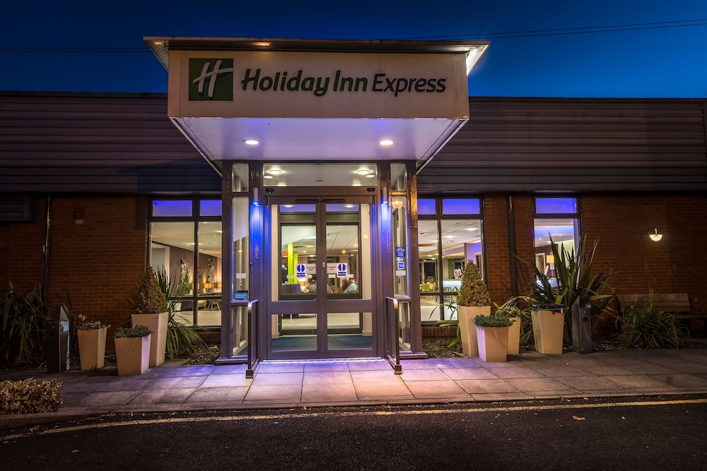 Holiday Inn Express Preston - South, an IHG Hotel