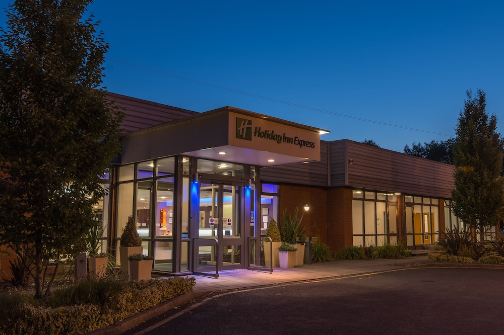 Holiday Inn Express Preston - South, an IHG Hotel