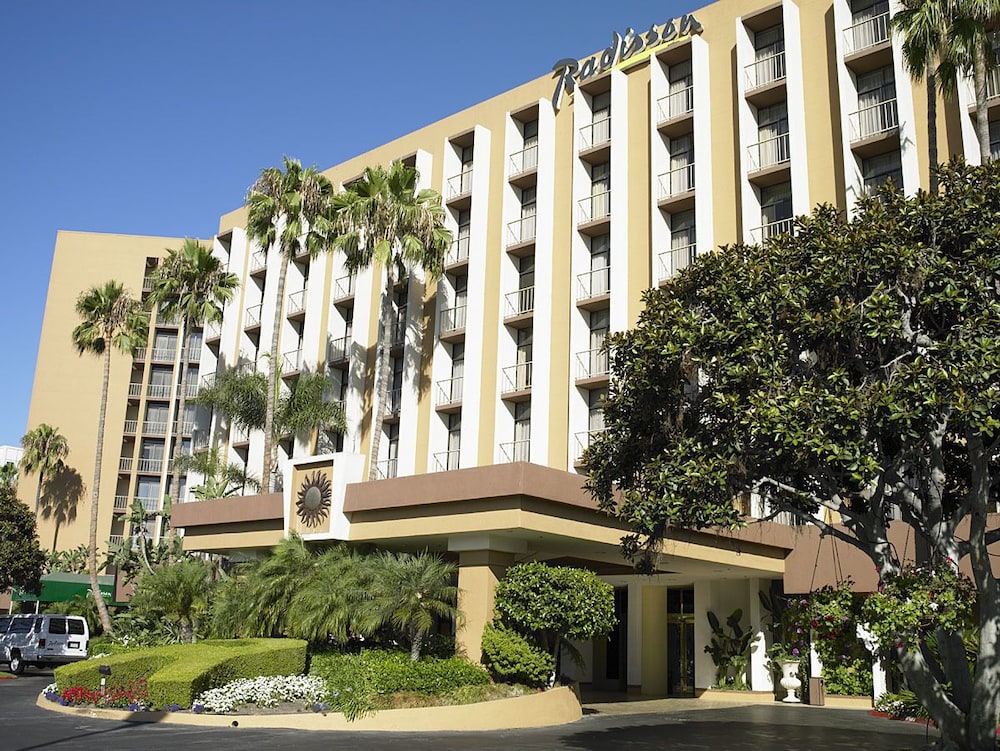Radisson Hotel Newport Beach Expedia Radisson Hotel Newport Beach Expedia