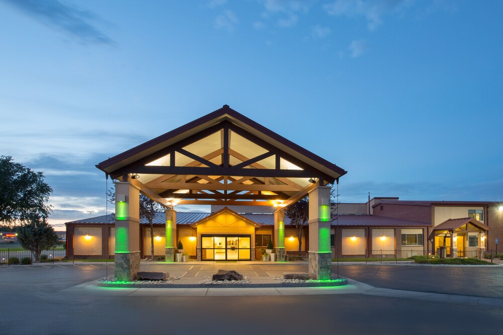 Holiday Inn Riverton in Riverton | Best Rates & Deals on Orbitz