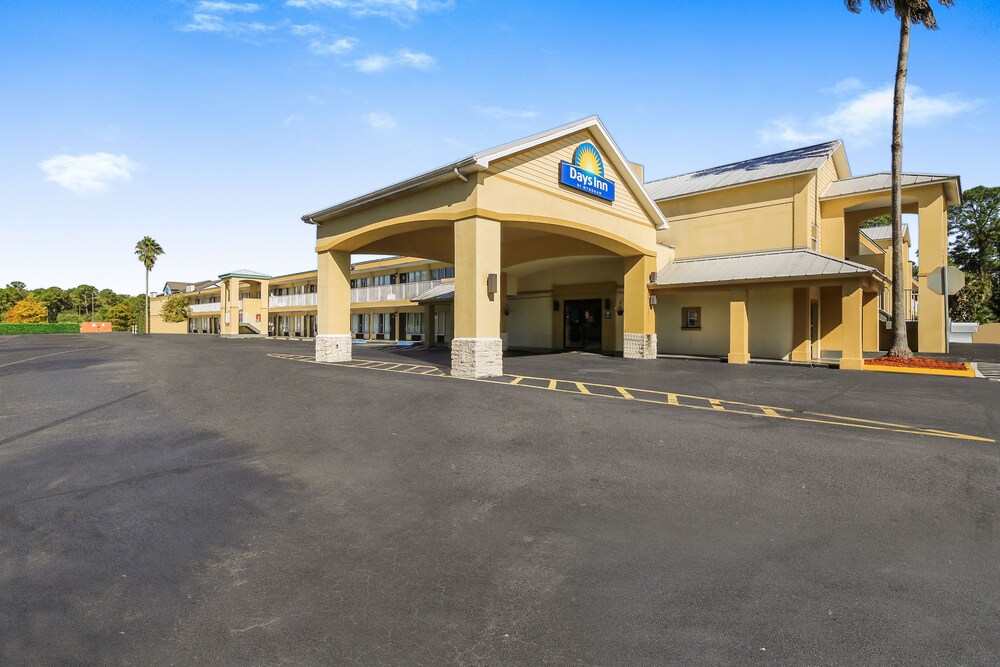 Days Inn by Wyndham Daytona Beach Speedway