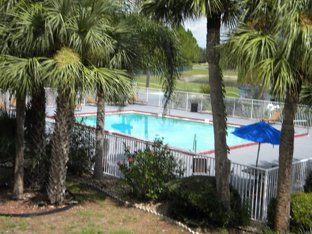 Days Inn by Wyndham Daytona Beach Speedway