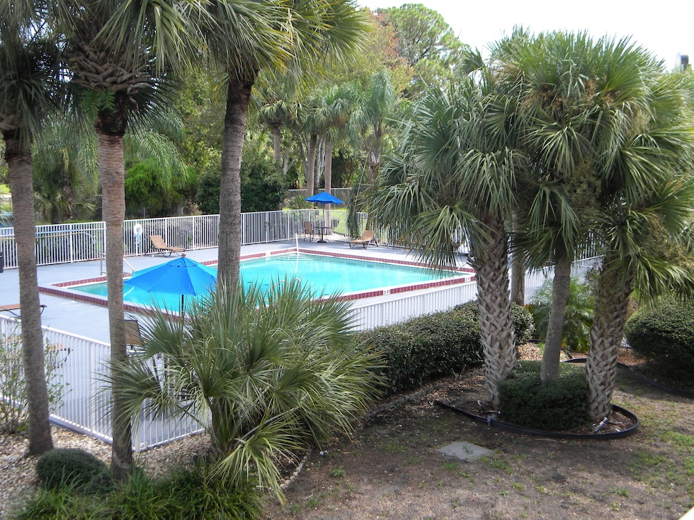 Book Days Inn Daytona Beach Speedway | Daytona Beach Hotel ...