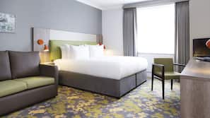 In-room safe, desk, iron/ironing board, linens