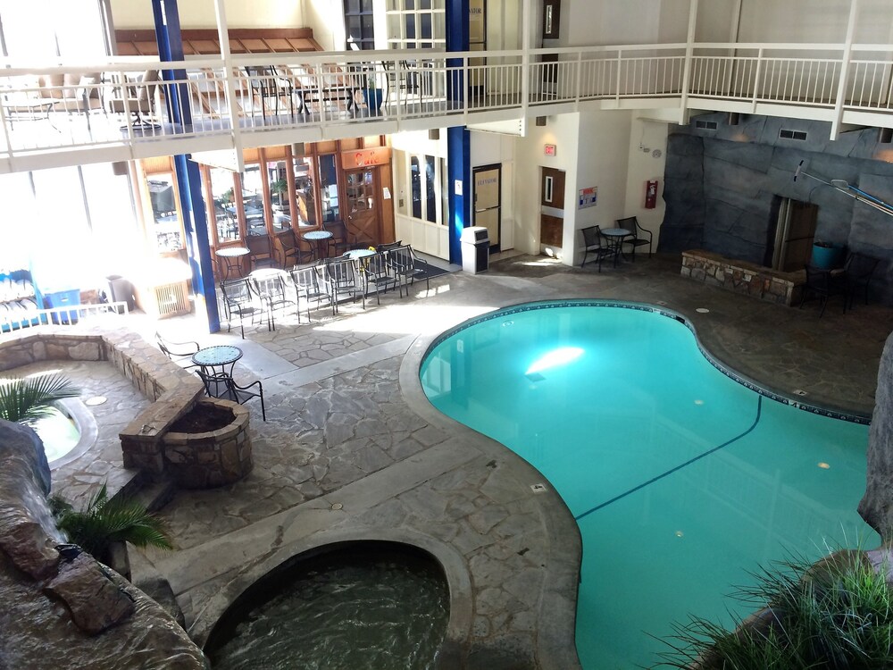 Sidney James Mountain Lodge in Gatlinburg Best Rates & Deals on Orbitz