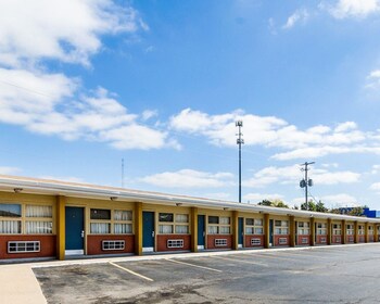 Econo Lodge Topeka Blvd.