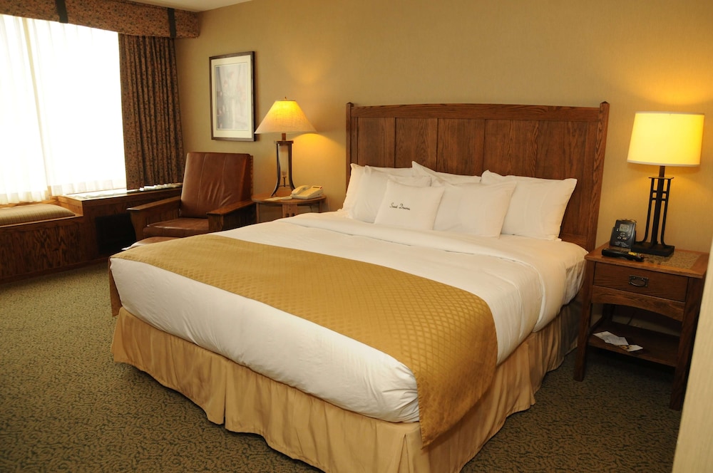 DoubleTree by Hilton Libertyville - Mundelein