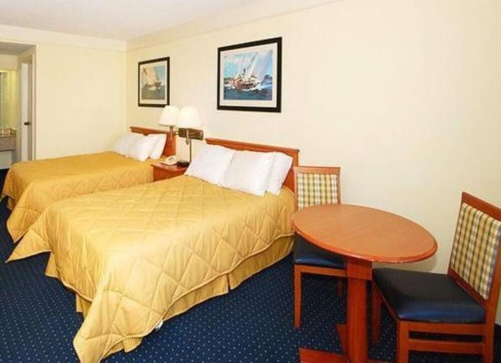 Room, Hatteras Island Inn