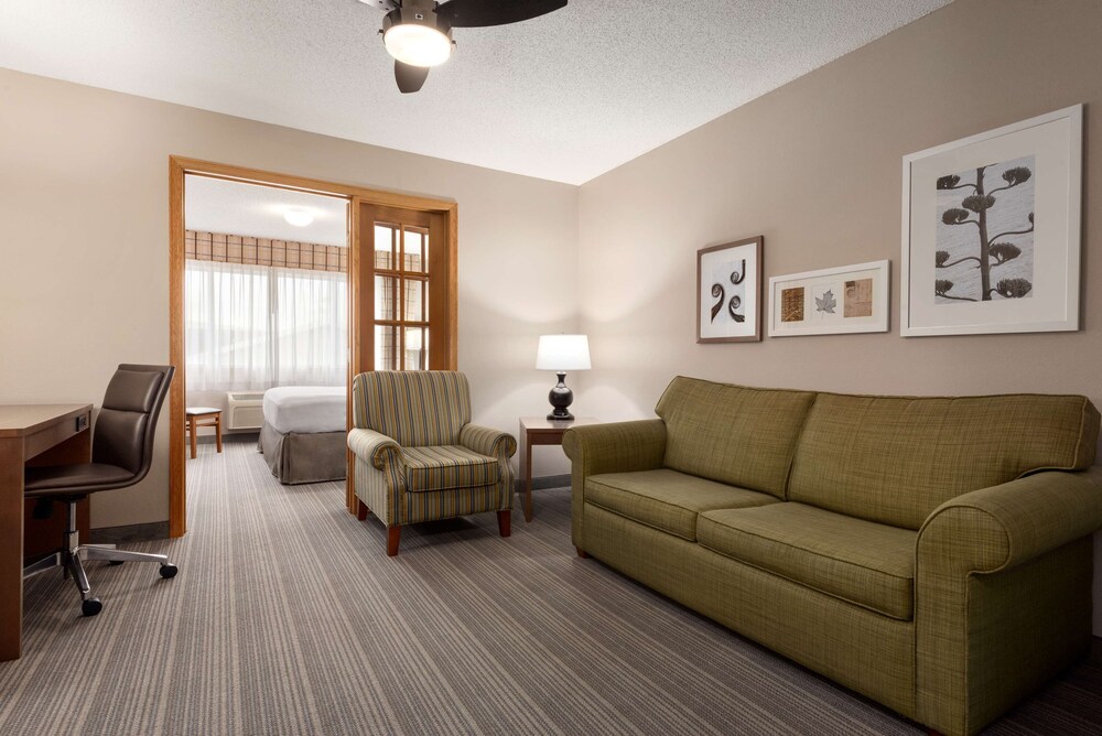 Country Inn & Suites by Radisson, Baxter, MN