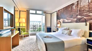 Premium bedding, in-room safe, desk, laptop workspace