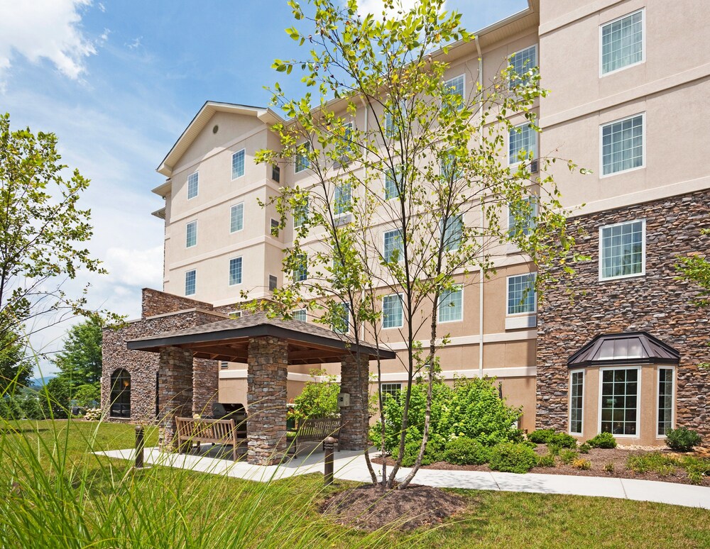 Staybridge Suites Oak Ridge, an IHG Hotel