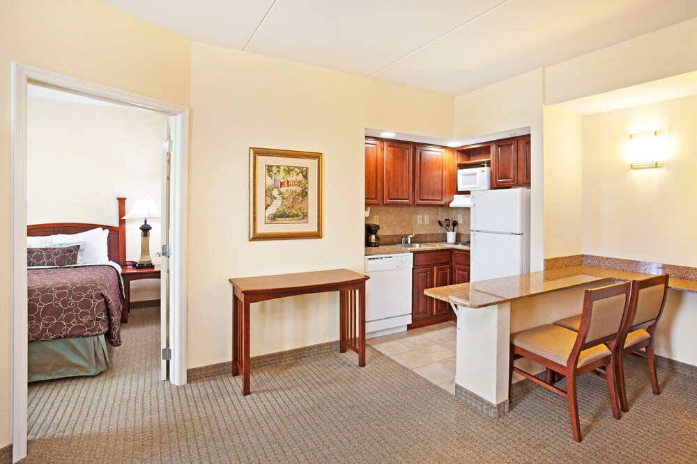 Staybridge Suites Oak Ridge, an IHG Hotel