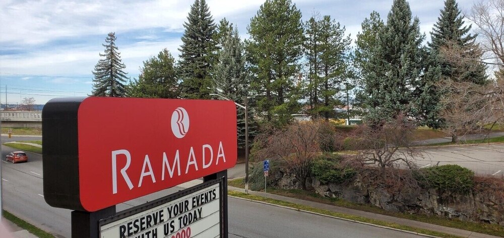 Property entrance, Ramada by Wyndham Downtown Spokane