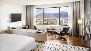 Ropa de cama de alta calidad, minibar, caja fuerte y escritorio