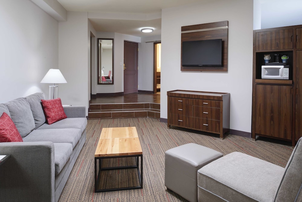 Four Points by Sheraton Detroit Novi