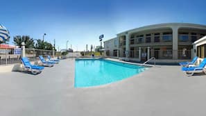 Seasonal outdoor pool