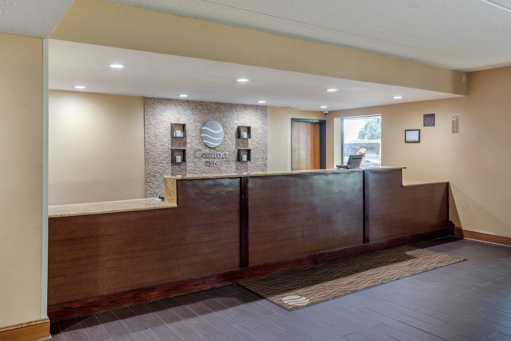 Lobby, Comfort Inn Arlington Heights - O'Hare Airport