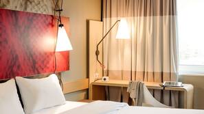 1 chambre, coffre-forts dans les chambres, bureau