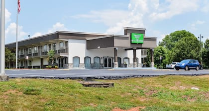 SureStay Hotel by Best Western Bowling Green North