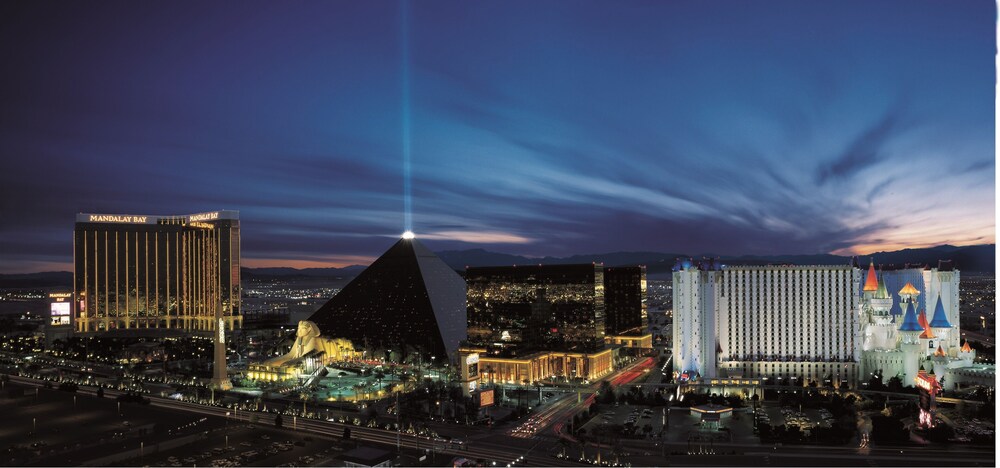 Find a Hotel FILLED DYNAMICALLY